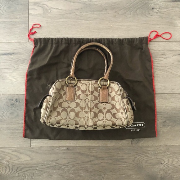 Authentic Vintage COACH Bag 8K40 - Picture 2 of 2